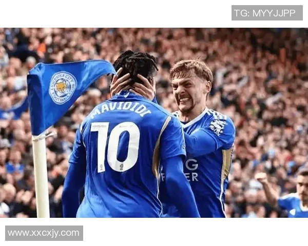 曼彻斯特城主场迎战沃特福德全力争胜展现冠军气质