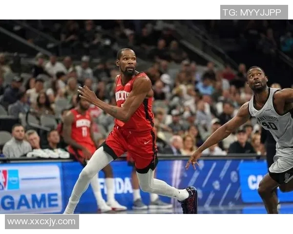 马刺险胜火箭102比100关键时刻展现团队合作与顽强斗志 马刺险胜火箭102比100关键时刻展现团队合作与顽强斗志